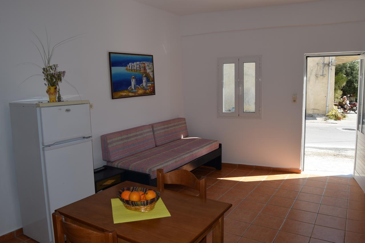 Stelios Rooms Kissamos Exterior photo